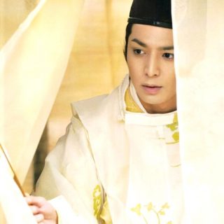 Miika Pölkki: Tyynynaluskirja