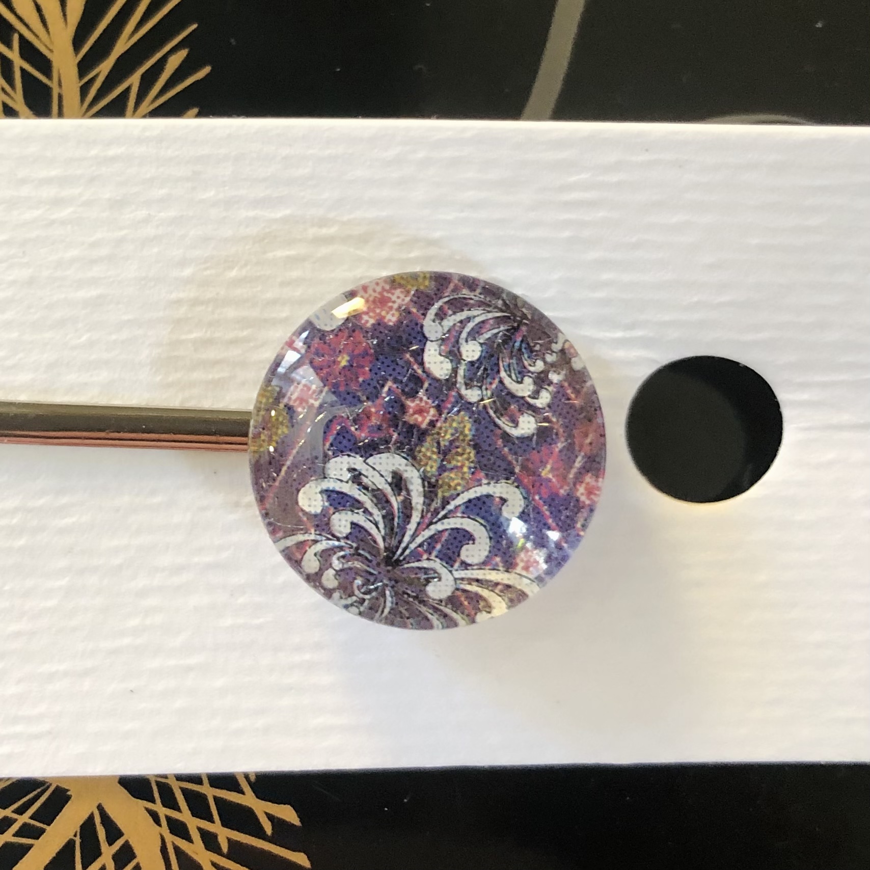 Lasihelmikoristeinen hiuspinni - Image 8