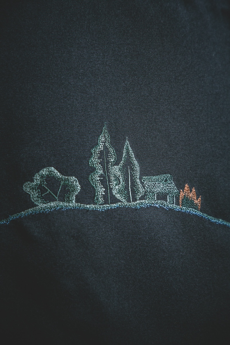 Musta haori sinisävyisellä maisemalla #163 - Image 6