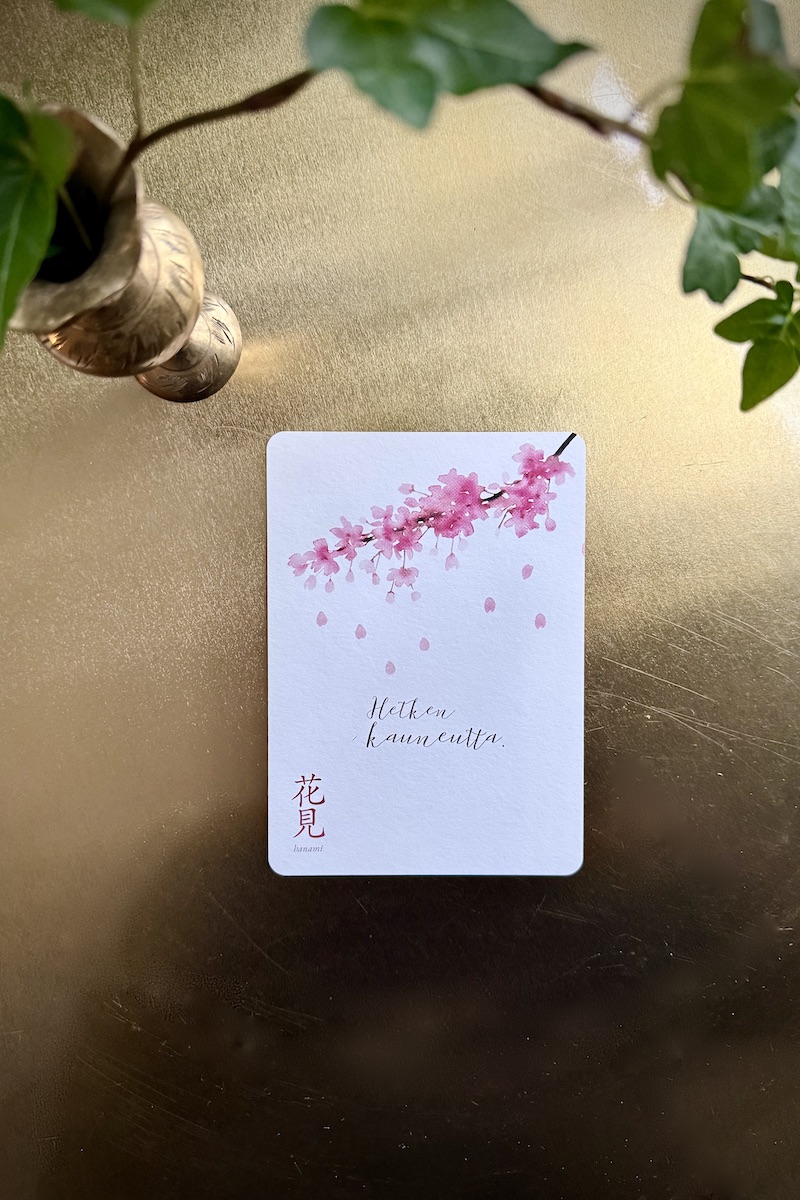 Kortti Hanami Suomenkielinen