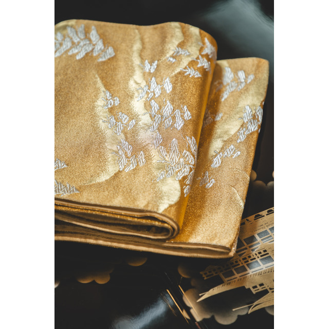 Kultainen fukuro-obi hopeisilla puilla #607