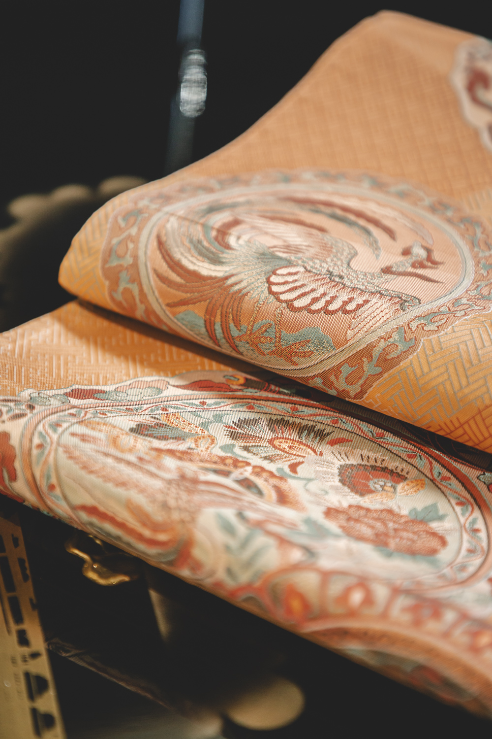 Pehmeän oranssi fukuro-obi feenikslinnuilla #608