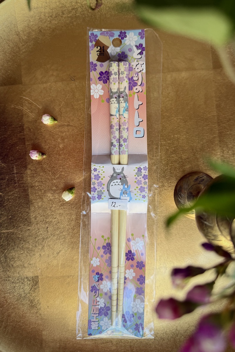 Aikuisten Totoro-syömäpuikot - Image 4