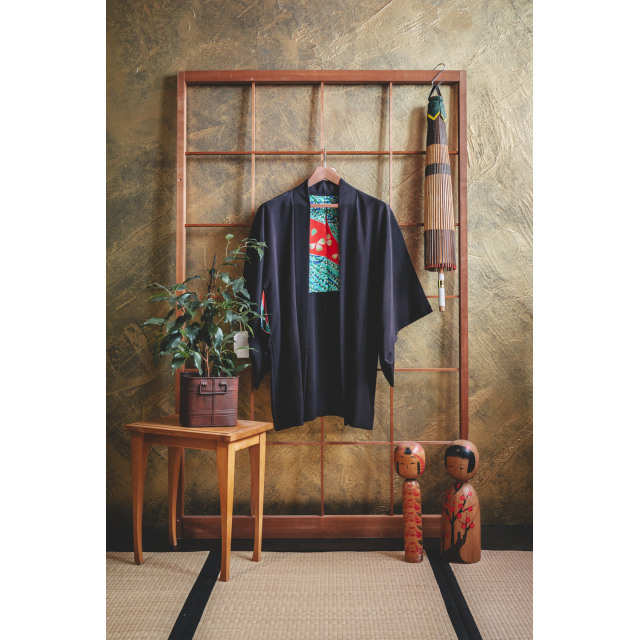 Musta haori pajunkissoilla #183