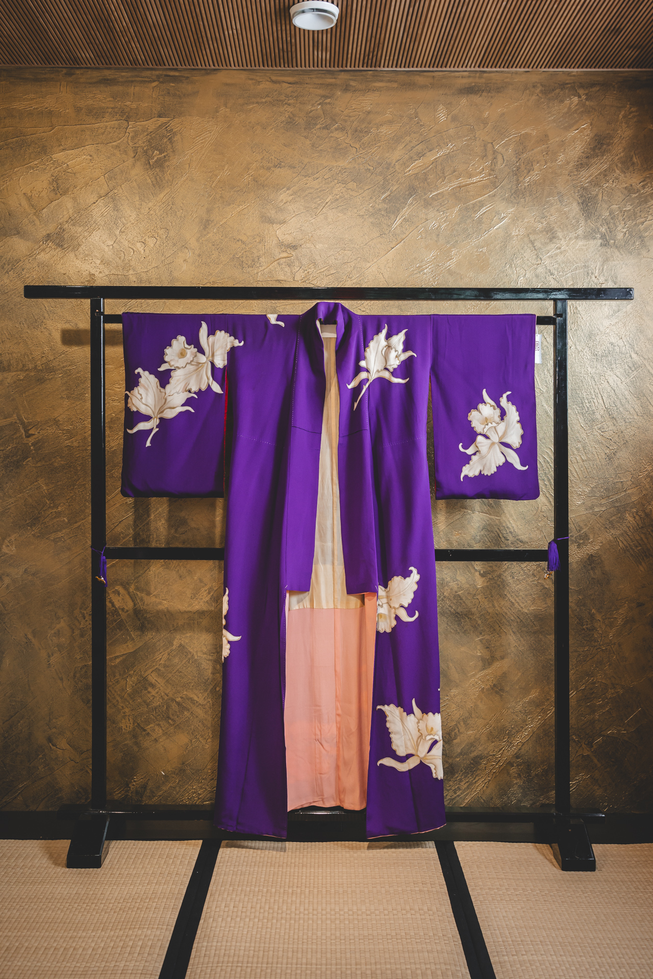 Violetti kimono suurilla valkoisilla kukilla #524 - Image 4