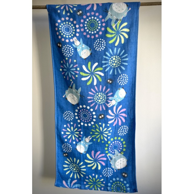 Totoro-pyyhe Ilotulitus