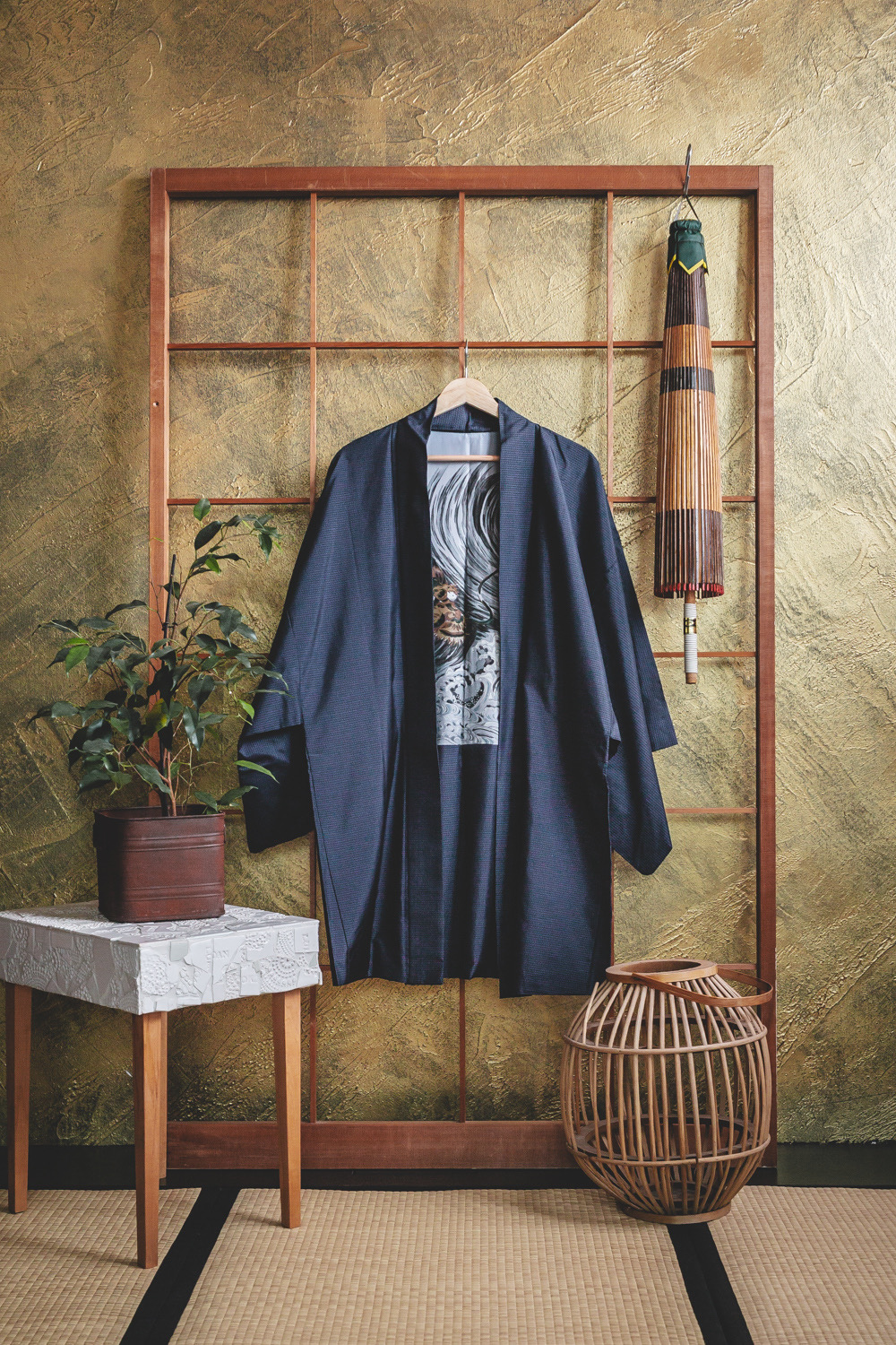 Tummansininen miesten haori vesilohikäärmeellä #192