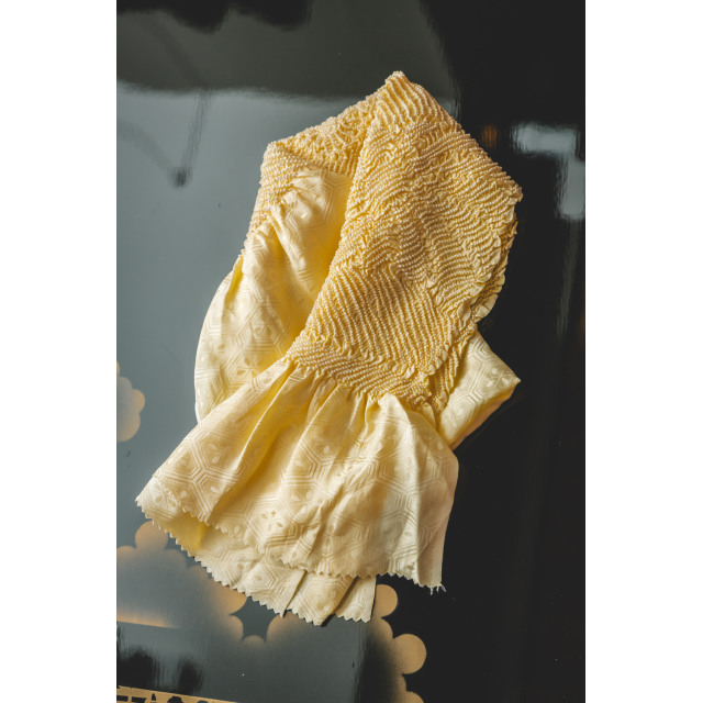 Keltainen solmuvärjätty obiage #419