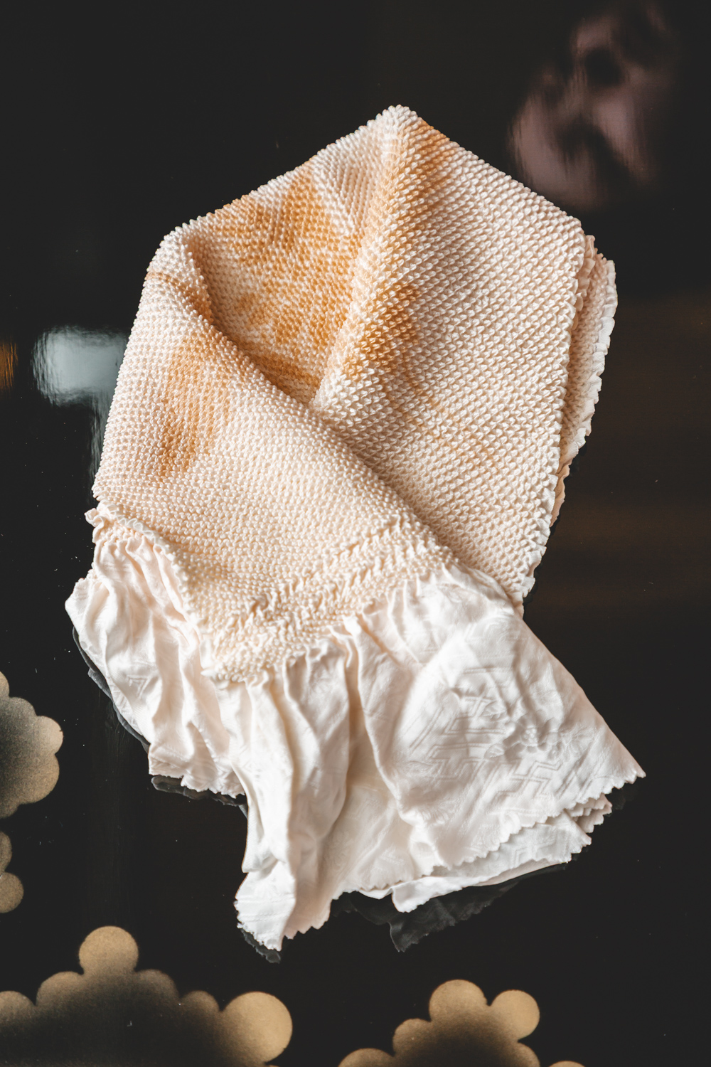 Vaalea obiage kurkikuviolla #420