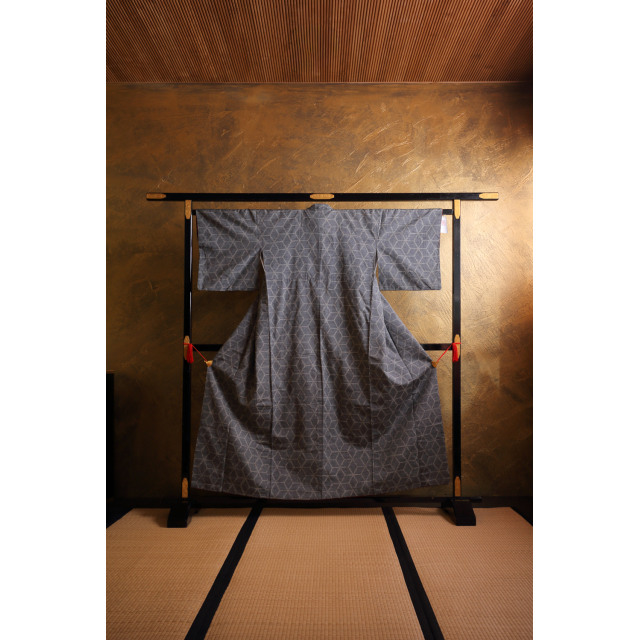 Harmaa meisen-kudottu kimono hampunlehtikuviolla #569