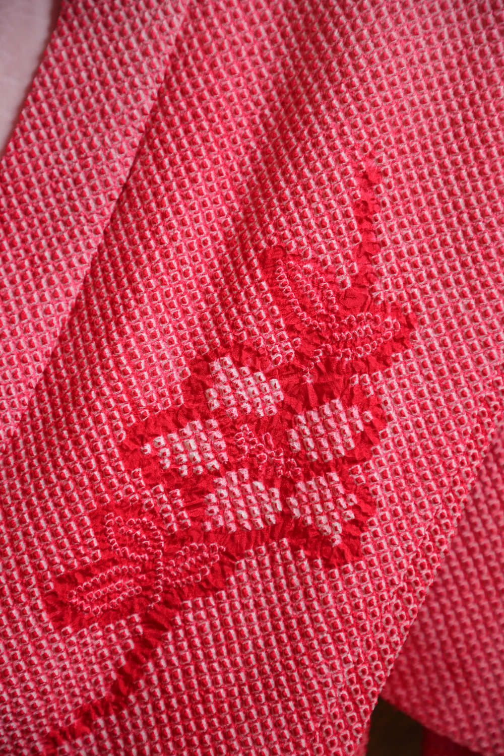 Pinkki solmuvärjätty haori kukkaköynnöksillä #211 - Image 4