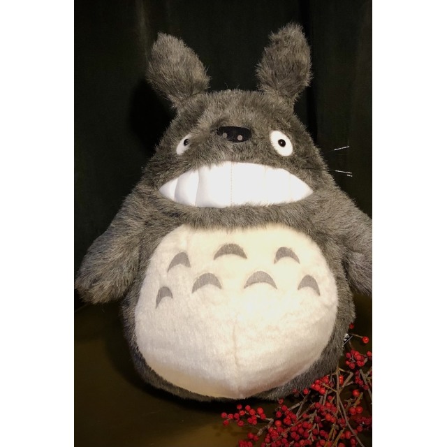 Iso virnistävä Totoro 28 cm