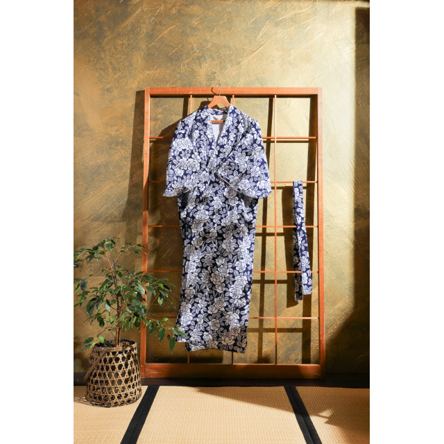 Sinivalkoinen ruusukuvioitu nemaki #582