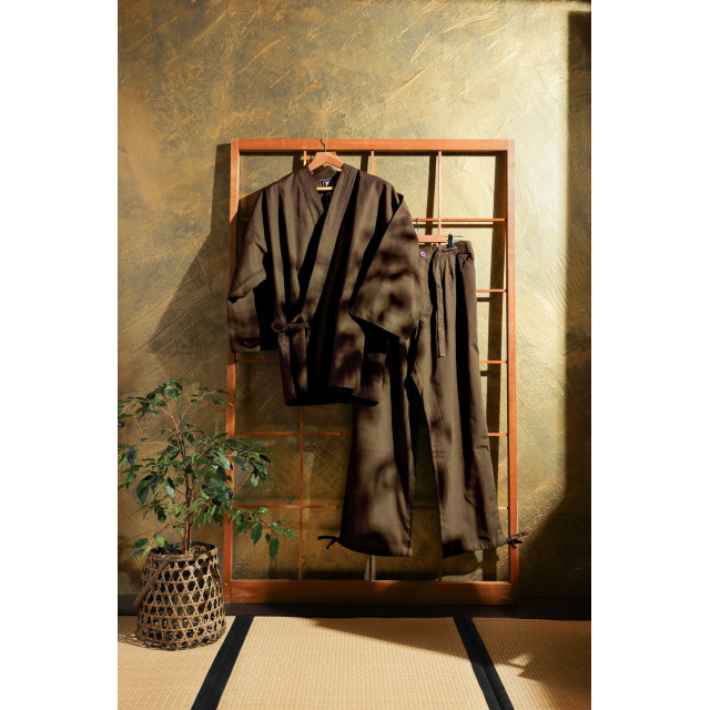 Tummanruskea samue-asu #581