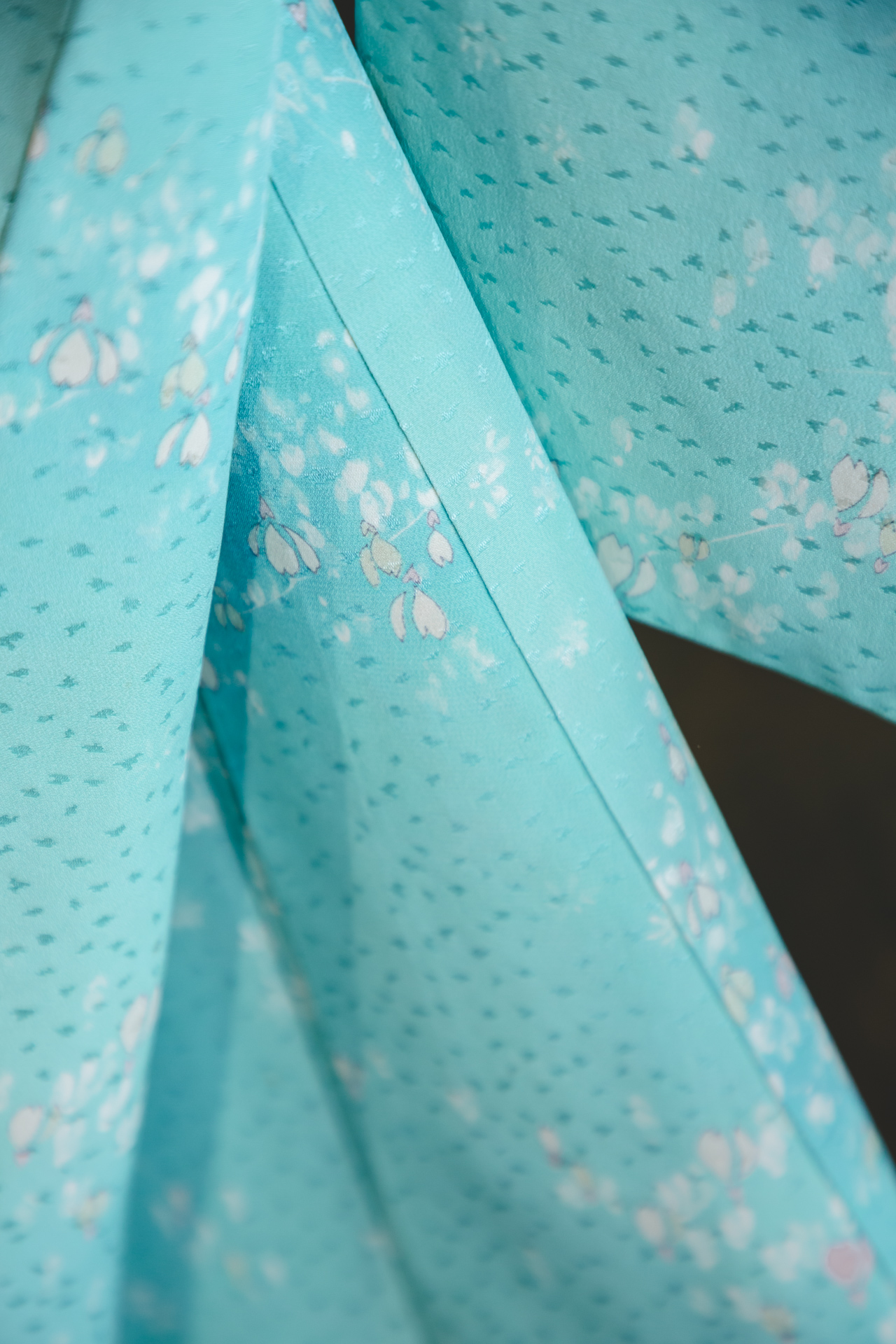 Vaaleansininen komon pienillä valkoisilla kukilla #537 - Image 8