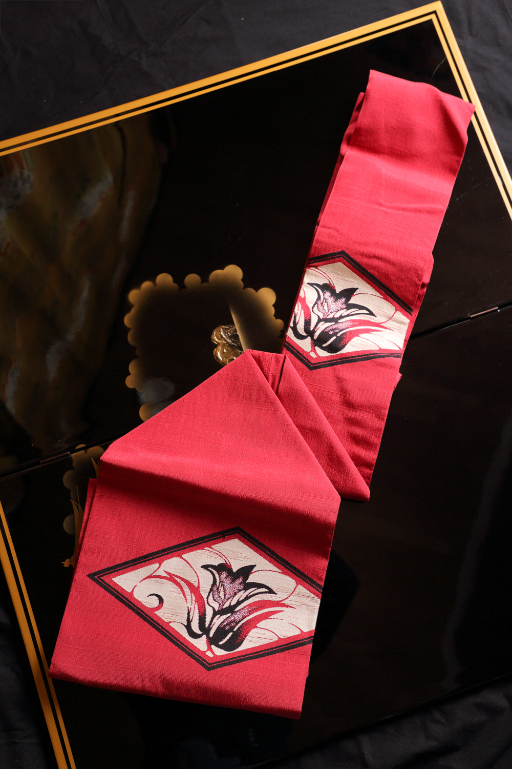 Karmiininpunainen nagoya obi kukkakuviolla #621 - Image 3