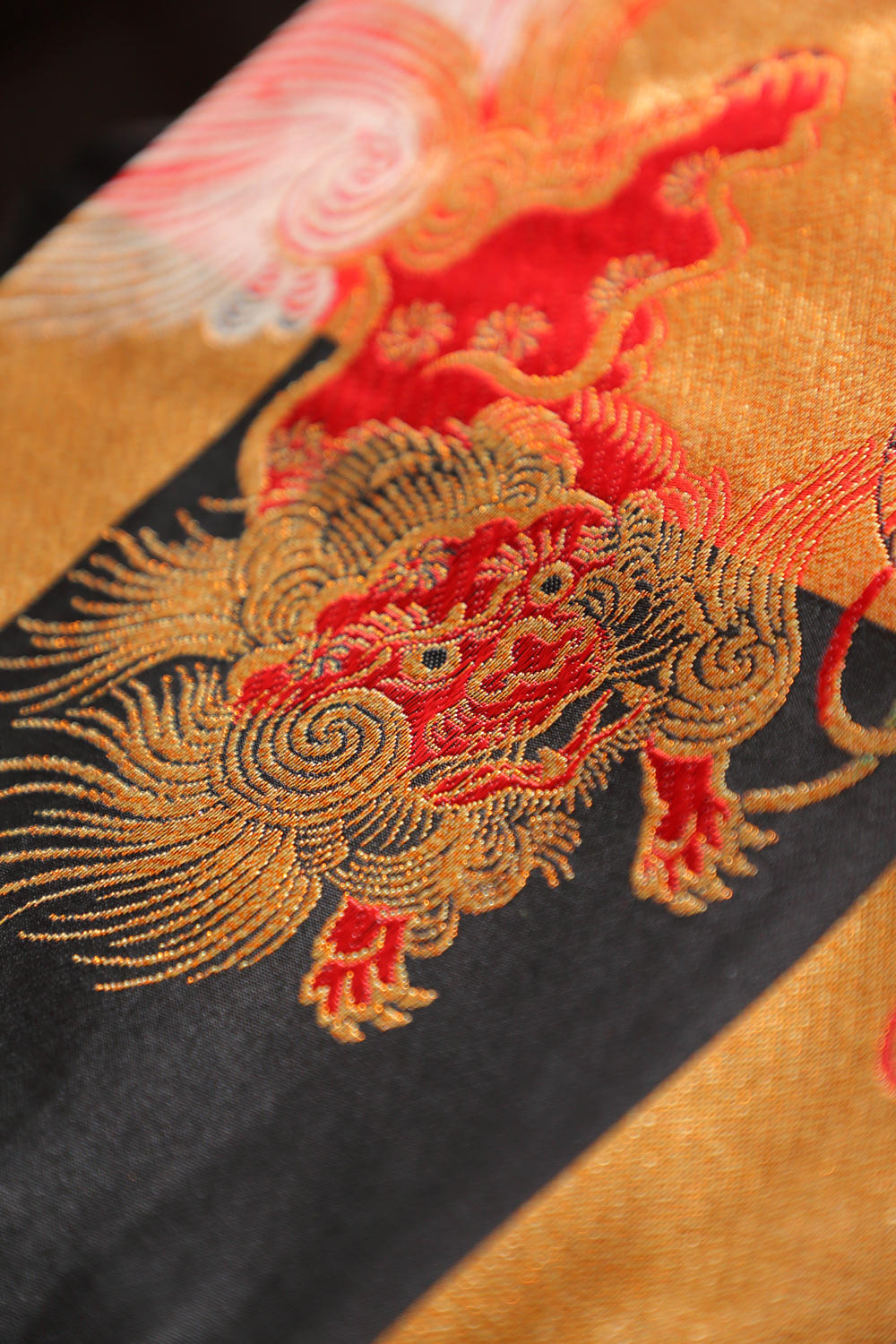 Puna-musta nagoya obi leikkivillä koiraleijonilla #626 - Image 2