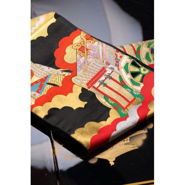 Musta fukuro obi hovivaunuilla #611