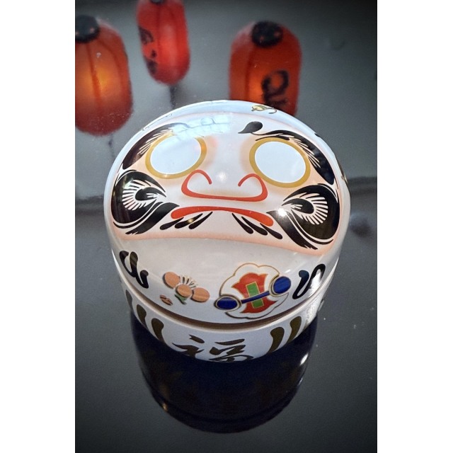 Teepurkki Daruma valkoinen