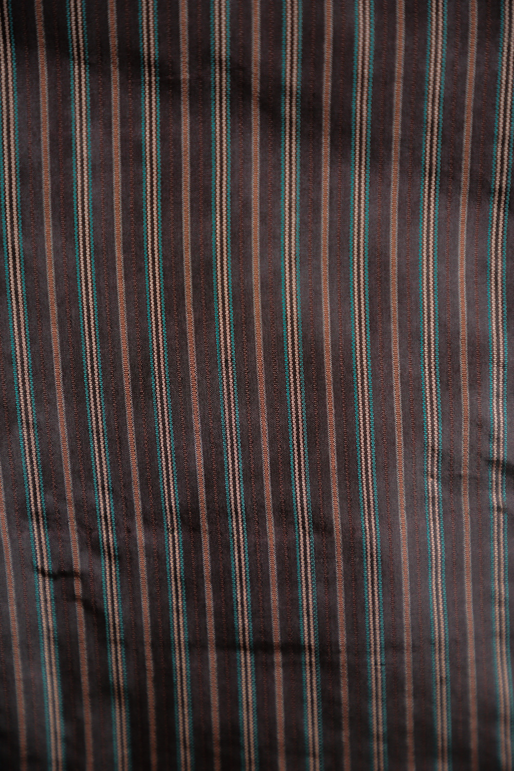 Tummanruskea raidallinen komon #515 - Image 3