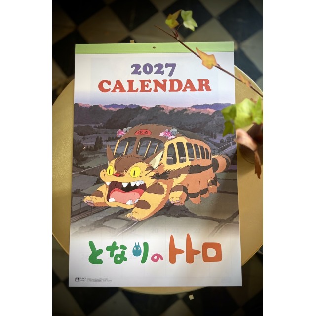 Japanilainen Totoro-seinäkalenteri 2027